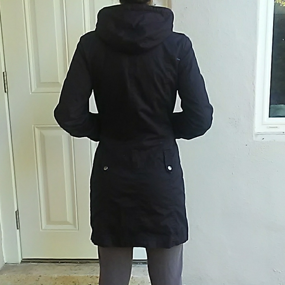 Light Fall Coat - Picture 2 of 7